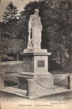 CPA Avranches Statue de valbubert