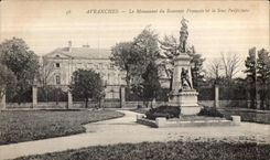 CPA Avranches le monument du souvenir francais et la sous prefecture