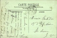 CPA Avranches la pierre de henri II sur cette pierre a la porte de la cathedrade henri II 