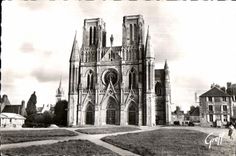 CPSM Avranches La Cathedrale Notre Dame