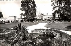CPA Avranches (Manche) Bassin du Jardin des Plantes et la Cathedrale