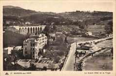 CPA Bandol sur Mer Le Grand Hotel et la Plage