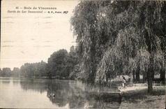 CPA Wood of Vincennes Edges of the Lake Daumesnil