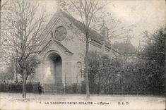 CPA La Varenne Saint Hilaire L Eglise 