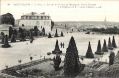 CPA Saint Cloud Le Parc Vue sur La Terasse de L Orangerie Ecole Normale Tour Eiffel