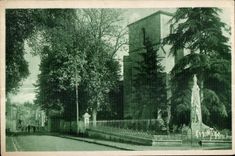 CPA Eglise et Monument aux Enfats de Tonnay Charente Morts pour la Patrie