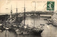 CPA Brest L Avant Port Bateau Boat 