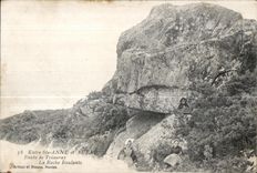 CPA Between Anne and Auray Road of Treauray the Travelling Rock Children