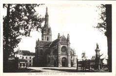 Sainte Anne d Auray - Basilique et Fontaine - CPA 