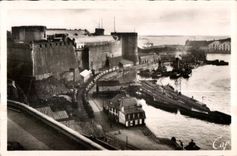 CPA Brest Le Chateau et la Penfeld