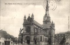 CPA Sainte Anne d Auray La Basilique et la Place