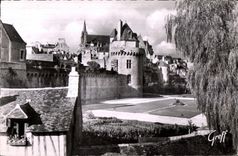 CPSM en Bretana Vannes (Morbihan) vista junto de las paredes y de las lavanderias automAticas viejas