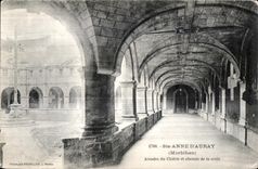 CPA Ste Anne D Auray (Morbihan) Arcades du Cloitre et chemin de la croix