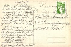 La columna de CPA de la pirAmide treinta levanto con la memoria de treinta caballeros ingleses y de treinta caballeros bretones debajo