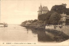 CPA Pornic L Entree du Port et le Chateau