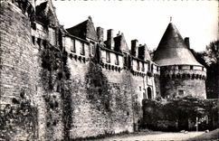 CPA Pontivy (Morbihan) the old Castle of the Dukes of Rohan