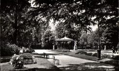 CPSM Rennes (itle et Vilaine) Jardin du Thabor