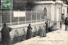 CPA Lourdes Forntaine Miraceuleuse Edition