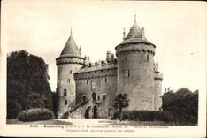 CPA Combourg Le Chateau ou l Auteur du Genie du Christianisme Chateaubriand Sejourna Pendant son Enfance