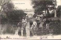 CPA Scene Du Centre Baignade enfantine Folklore Costume Enfants