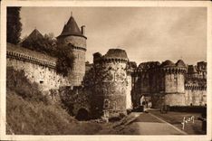 CPA Fougeres Le Chateau Porte Notre Dame 