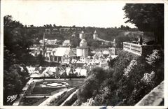 CPA Fougeres Le Place Le Roux Plate forme du Jardin Public
