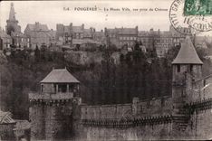 CPA Fougeres Le Haute Ville vue prise du Chateau