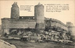CPA Fougeres Le Chateau Feodal I un des Mieux conserves des plus interessants et considerables specimens de I architectu