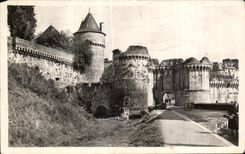 CPA Fougeres (Ille et Vilaine) La Porte Notre Dame