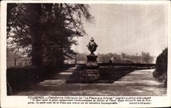 CPA Fougeres plateforme inferieure de La Place aux Arbres (Jardin Public) site classe