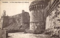 CPA Fougeres La Porte Saint Sulpice et le Chateau