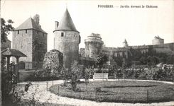 CPA Fougeres Jardin devant le Chateau