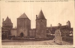 CPA Fougeres L Entree du Chateau L un des Vestiges les plus importants de la France feodale