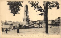 CPA Rennes Monument des Combattants au Champ de Mars