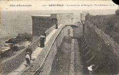CPA Saint Dimensions Emeraude Malo Promenade on the Walls Bidouane Turn