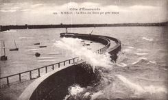 CPA St Malo the Mole of Npira by heavy weather