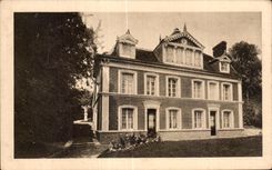 CPA lisieux Les Bissonnets Facade d entree Bernadette 