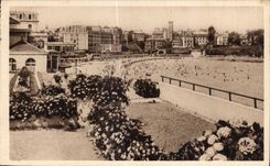 CPA Dinard La Plage Vue du Casino Municipal