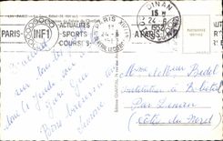 CPA Paris Eiffel etles containes of the palate of Chaillot