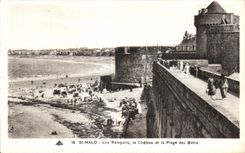 CPA Saint Malo Walls the Castle and the Beach of the Baths