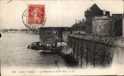 CPA Saint Malo the XIII Century old Walls