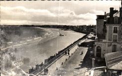 CPA Saint Malo View of the Furrow of the Dam of Main beach