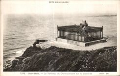 CPA Saint Malo the Tomb of Chateaubriant on Large Be