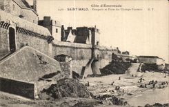 CPA Dimensions Saint Emeraude Malo Remparts and Porte of the Vauverts Fields