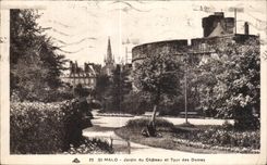 CPA Saint Malo Garden of the Castle and Turn of the Ladies