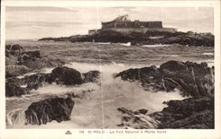 El St Malo de CPA el nacional uno de la fortaleza tiene alta marea