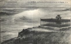 CPA dimensiona St Malo de Emeraude la tumba del castillo de Chateaubriant un dia de tormenta