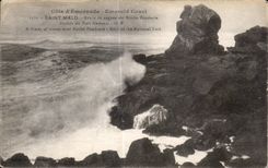 El santo Malo de CPA dimensiona el Etude esmeralda de la costa de Emeraude de la roca de la imprecision y de Pendante