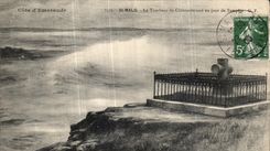 CPA dimensiona St MAlo de Emeraude la tumba de Chateaubraind un dia de Tempee