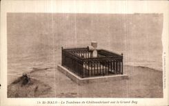 CPA St Malo Le Tombeau de Chateaubriand sur le Grand Bey